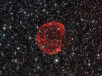 هابل باقیمانده های یک ستاره که ابر نو اختر شده را دید