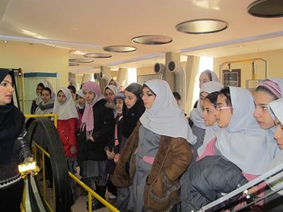 حضور دانش آموزان دبستان کیمیای سعادت تهران در مرکز علوم و ستاره شناسی تهران
