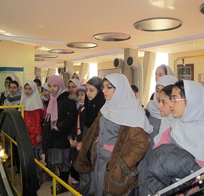 حضور دانش آموزان دبستان کیمیای سعادت تهران در مرکز علوم و ستاره شناسی تهران