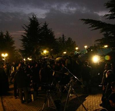 آخرین ماه گرفتگی سال در آسمان تهران 